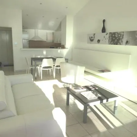 Apartment 3 Pieces Climatise Avec Terrasse A - Fr-1-780-62