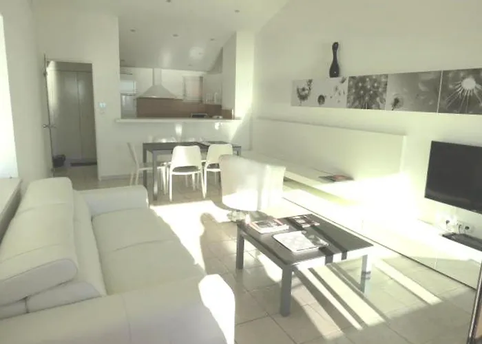 Apartment 3 Pieces Climatise Avec Terrasse A - Fr-1-780-62