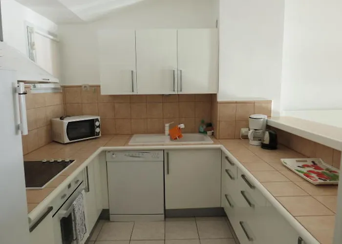 3 Pieces Climatise Avec Terrasse A - Fr-1-780-62 Apartment Sainte-Maxime