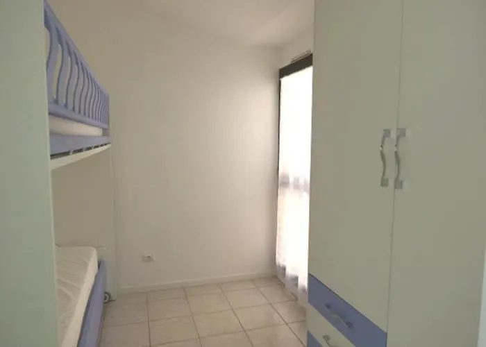 3 Pieces Climatise Avec Terrasse A - Fr-1-780-62 *